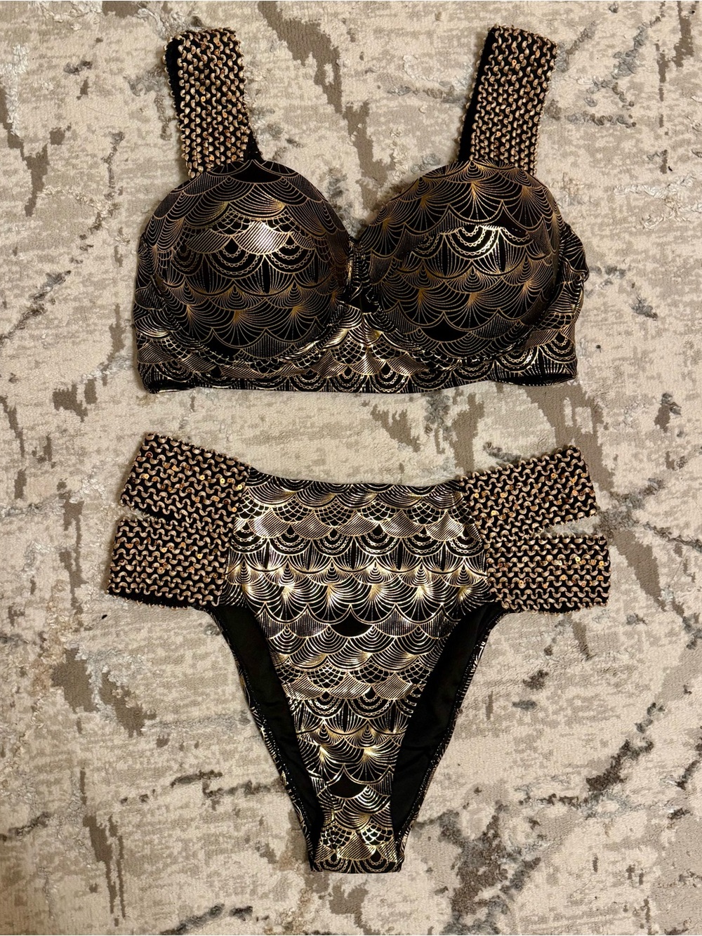 Gold & Black Metallic Scallop Bikini Set - Women’s sz 1XL Bottoms 12”- NWT
* 16